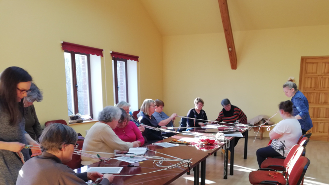 Krapē darina jostas bez stellēm