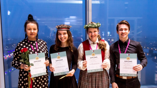 Ogres Valsts ģimnāzijas komanda uzvarējusi “Kultūras kanona” konkursā