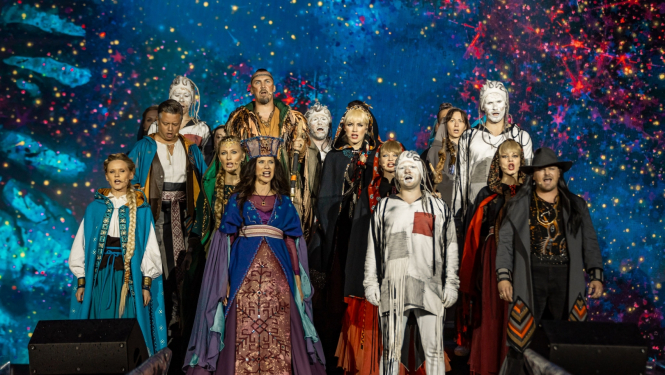 Lielvārdes parkā grandiozi izskanējusi rokopera LĀČPLĒSIS