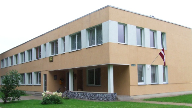 Lauberes pagasta bibliotēka aicina bibliotekāru