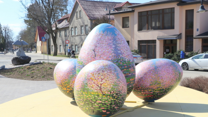 Ogre ietērpjas Lieldienu rotā