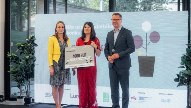 Zane Bērziņa saņemt konkursa balvu