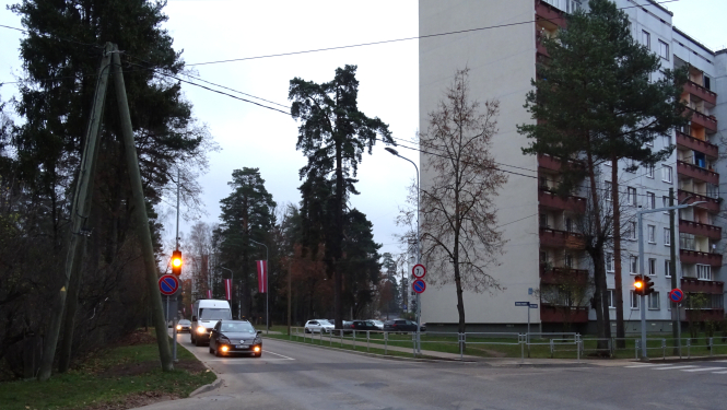 Vidus un Zilokalnu prospekta krustojumā sāks darboties luksofori