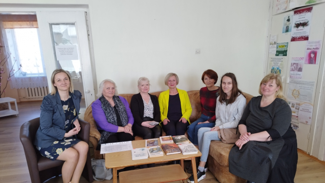 Tikšanās Madlienas pagasta bibliotēkā ar daudzu romānu autori Ingunu Dimanti