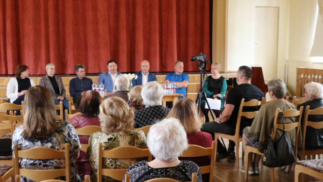 Iedzīvotāju sapulce Meņģelē ar pašvaldības darbiniekiem 12.05.2023.