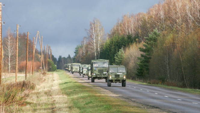 Brīvdienās pa Vidzemes autoceļiem pārvietosies militārais transports