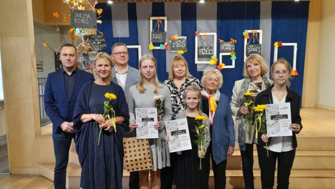 Madlienas mūzikas un mākslas skolas audzēkņi