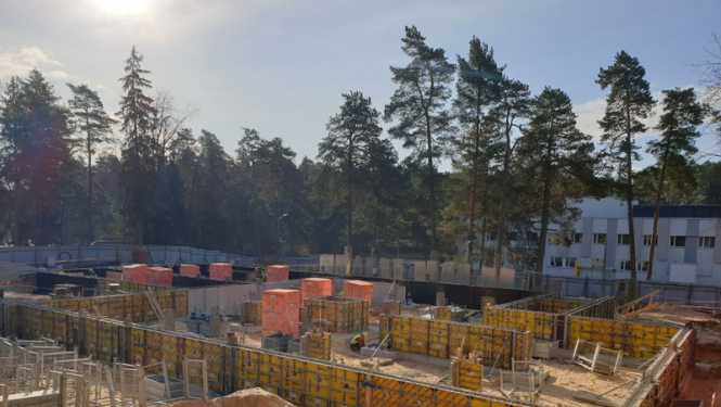 Ogres Centrālās bibliotēkas jaunās ēkas būvniecības darbi turpinās