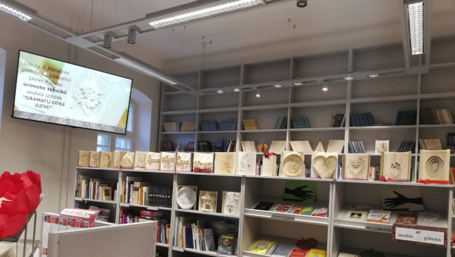 Ogres Centrālās bibliotēkas izstāde Liepājā