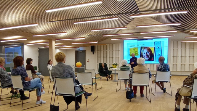 Laima Kota Ogres Centrālajā bibliotēkā