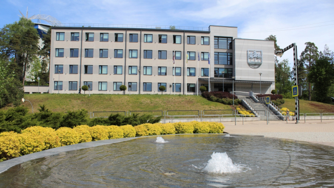 Ogres novada pašvaldības ēka 2023. gada maijā