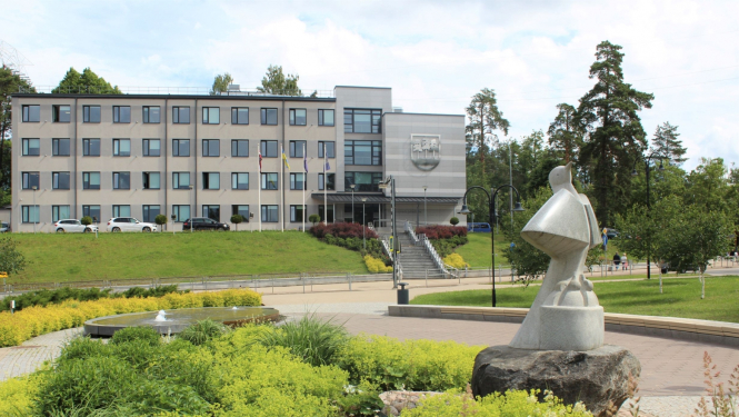 Ogres novada pašvaldības ēka 062022