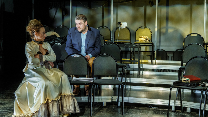 Valmieras teātris ar izrādi “Venēra kažokādā” viesosies Ogrē