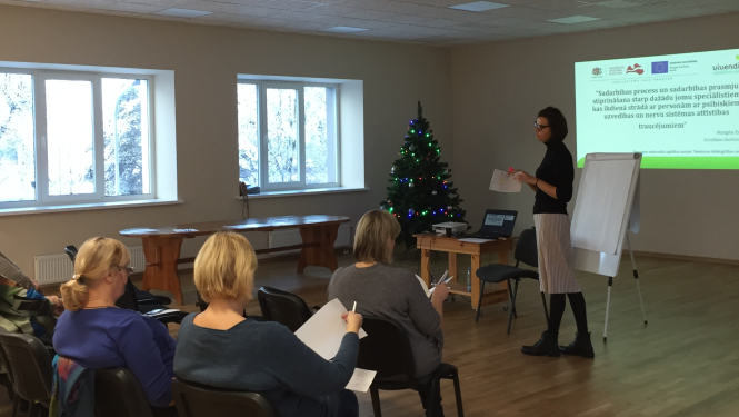 Aizvadīts seminārs speciālistiem, kas ikdienā strādā ar psihiskiem, uzvedības un nervu attīstības traucējumiem