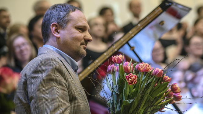 Aizvadīts koncertsarunu cikls “Muzikālās personības” ar Raimondu Tiguli