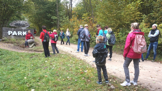Ogrē norisinājies pārgājiens par godu Pasaules Tūrisma dienai