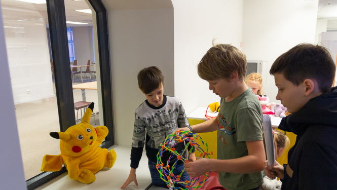 RTU Bērnu un jauniešu universitātes dalībnieki viesojas Rīgas Tehniskajā universitātē!