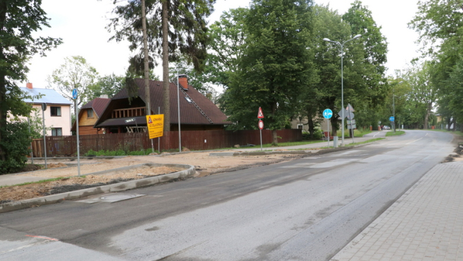 Rūpnieku ielā veikti asfalta seguma frēzēšanas darbi