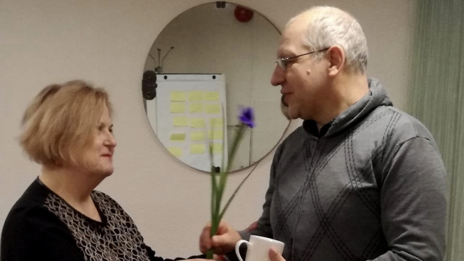 “Sirdsdoma” pulcējas bibliotēkā