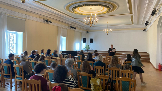 Ogres skolēni skatuves runas konkursā Rīgas Skolēnu pilī