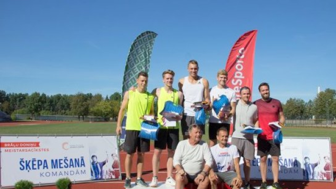 Ogrē otro gadu norisinājās unikālas šķēpmešanas sacensības