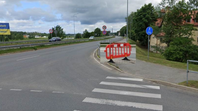 Uz laiku līdz 4.oktobrim slēgta gājēju ietve Rīgas ielā 15