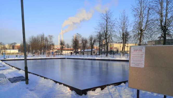 Ogrē atvērtas divas publiskās slidotavas