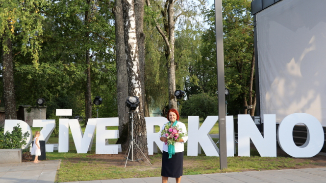 Izsniedz 10 000. Ogres novadnieka karti