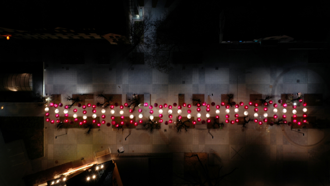 Ogres pilsētas sarkanbaltsarkani lietussargi 2023