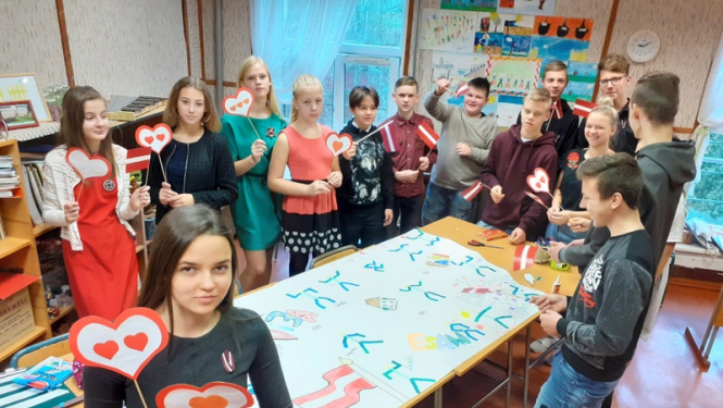 Valsts svētku mēnesis Taurupes pamatskolā