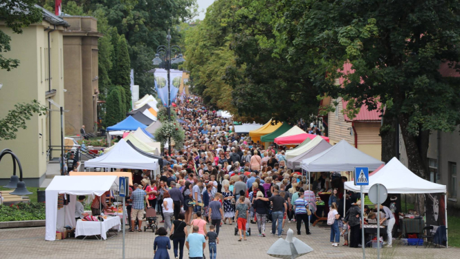 Svētku tirdziņš Ogrē