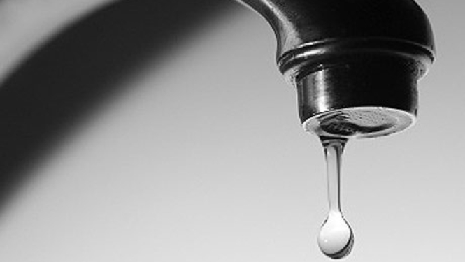 Pilsētā pārtraukta ūdens piegāde