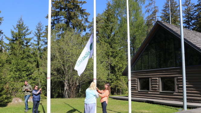 SIA “Rīgas meži” Vides izglītības centrs “EkVidO2” atklāšana, karoga pacešana 11.05.2023.