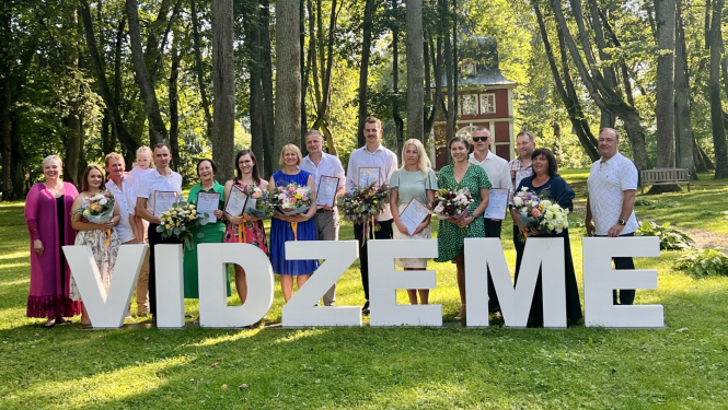 Uzņēmēju svētkos "Vidzemes stāsti 2023" godina ZS “Mētras” no Ogres novada