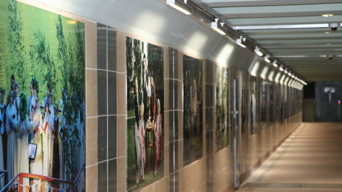 Foto izstāde tunelī