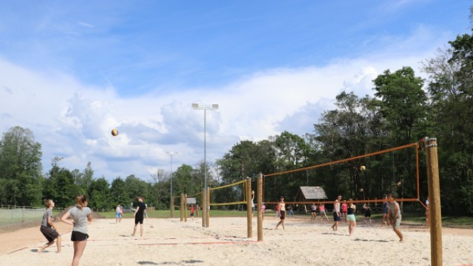 Volejbola laukumi Ogresgalā