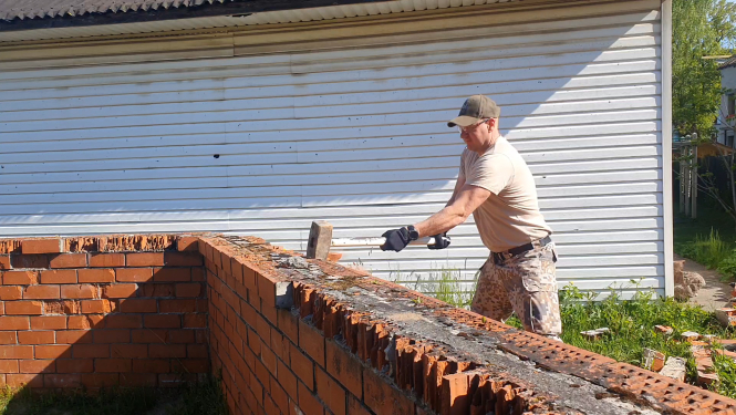 Zemessargi Ogres bērnudārzā demontē bīstamu objektu