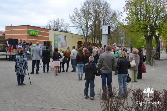 Maija svētku atklāšana Ogrē