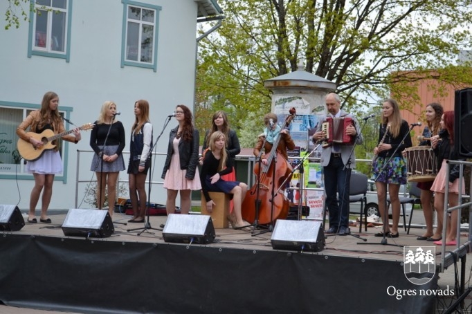 Maija svētku atklāšana Ogrē