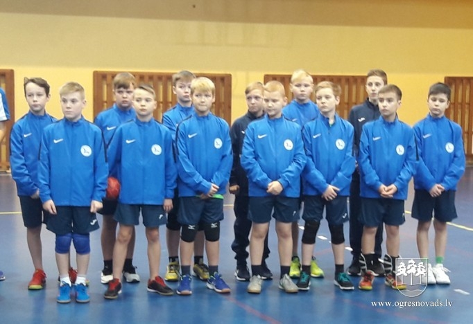 Ogres NSC jaunajiem handbolistiem medaļas Jūrmalā un Rīgā