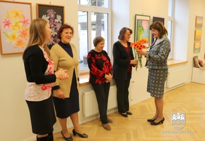 Ogrē apskatāmi Madlienas mākslas skolas absolventu diplomdarbi
