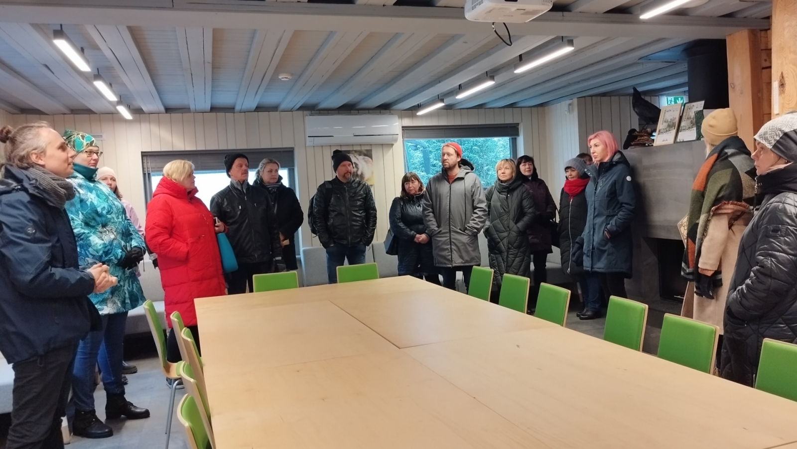 Brauciena dalībnieki SIA “Rīgas meži” vides izglītības centra “EkVidO2” telpās