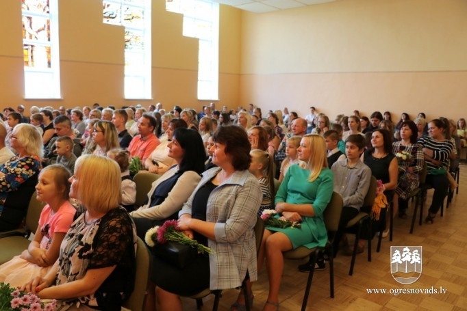 Mākslas nodaļai Madlienas skolā 20 gadi