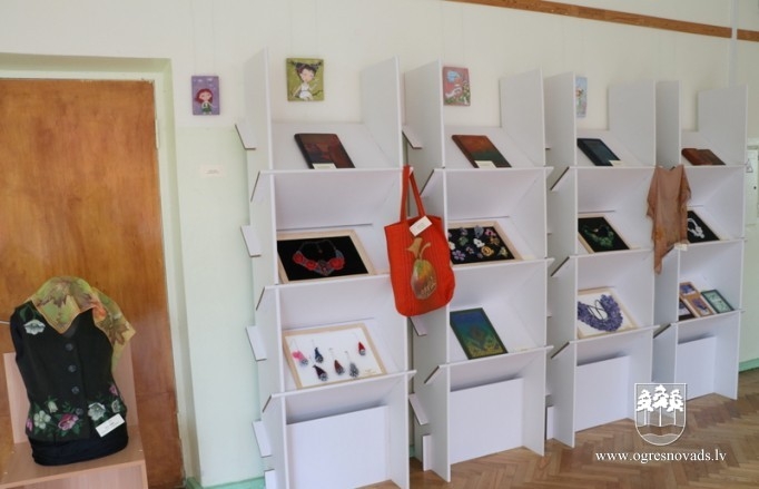 Mākslas nodaļai Madlienas skolā 20 gadi