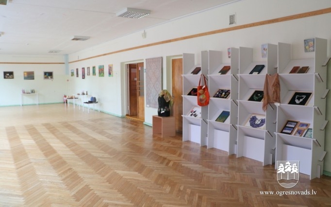 Mākslas nodaļai Madlienas skolā 20 gadi