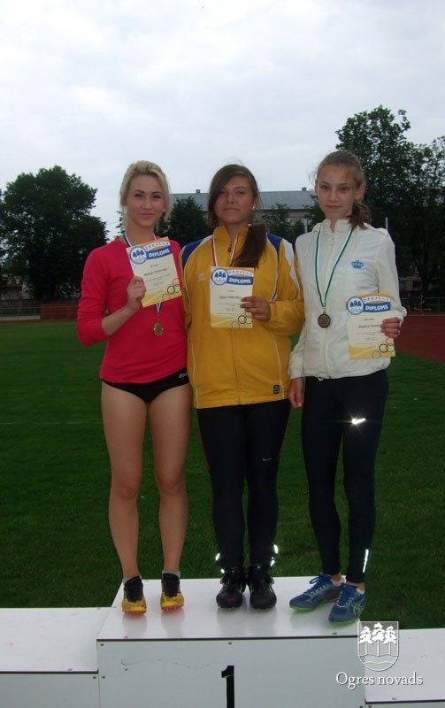 Jaunie vieglatlēti gatavojas Latvijas čempionātam