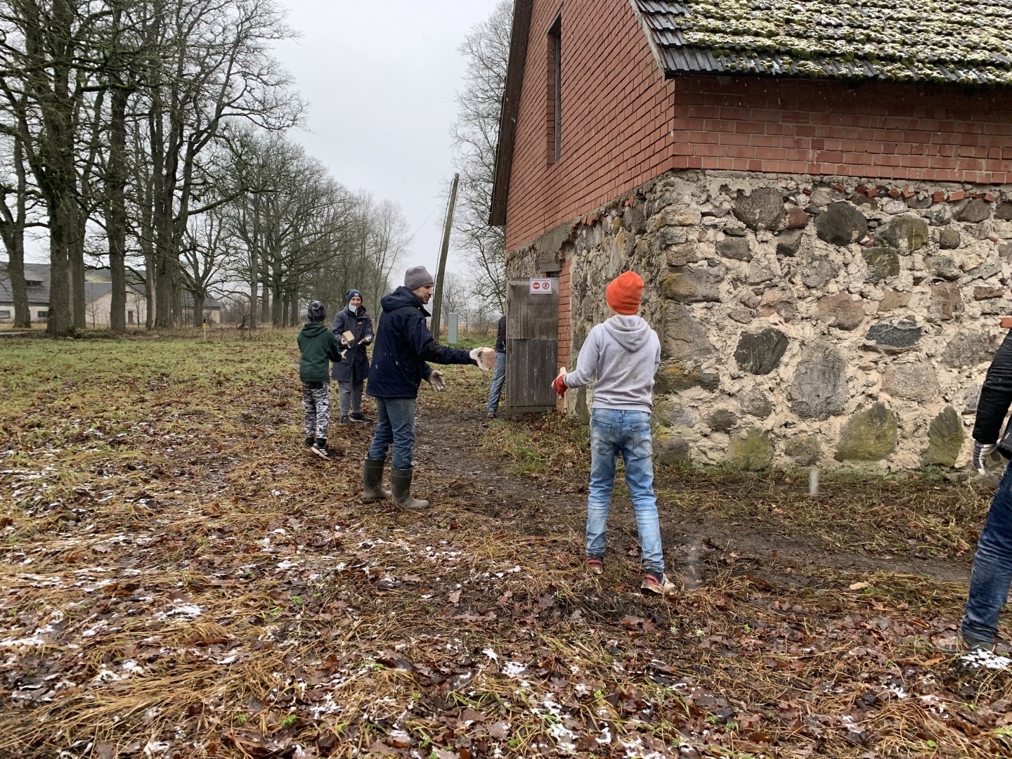 Projekts "Vērenes muižas teritorijas sakopšanas talka"