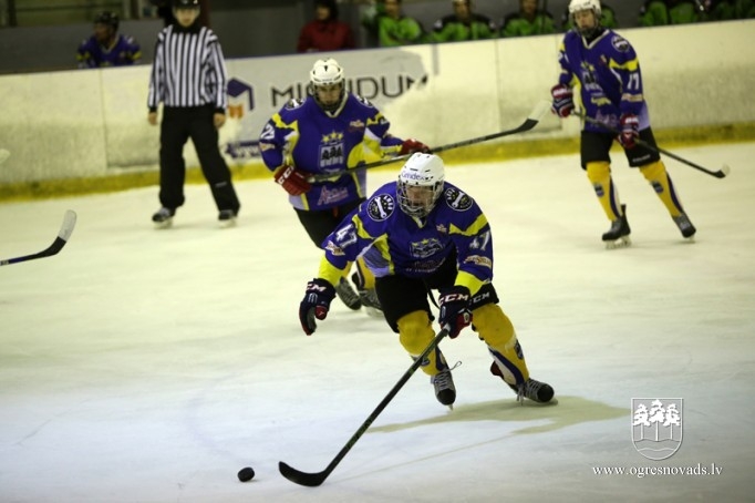 Hokeja komandai "Ogre" pirmā pieredze Latvijas čempionātā