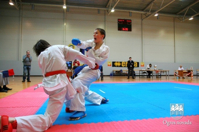 Čempionāta galvenā balva “Ogres kauss 2011” paliek Ogrē