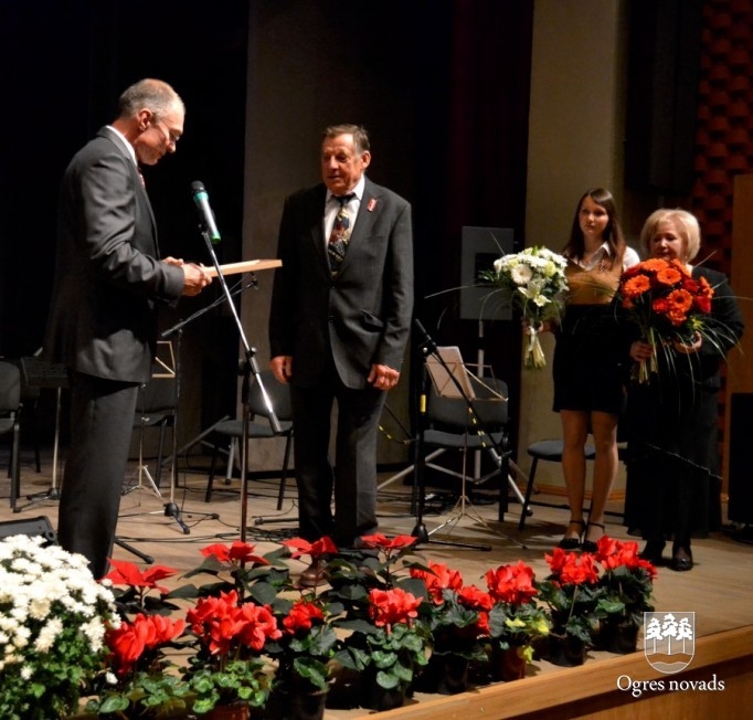 Ogrē atzīmē Latvijas Republikas proklamēšanas dienu